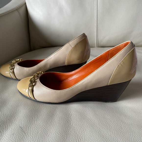 Cole Haan Air Lainey Chain Wedge Pump in tan - Picture 6 of 8
